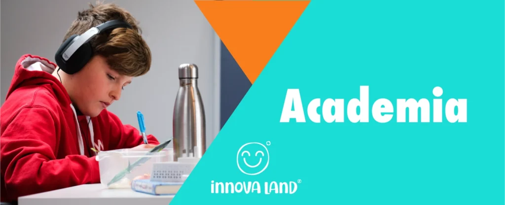 Imagen corporativa de niño estudiando en Innova Land